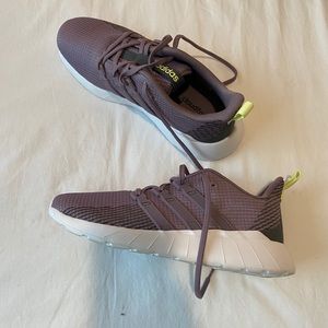 Adidas tennis shoes